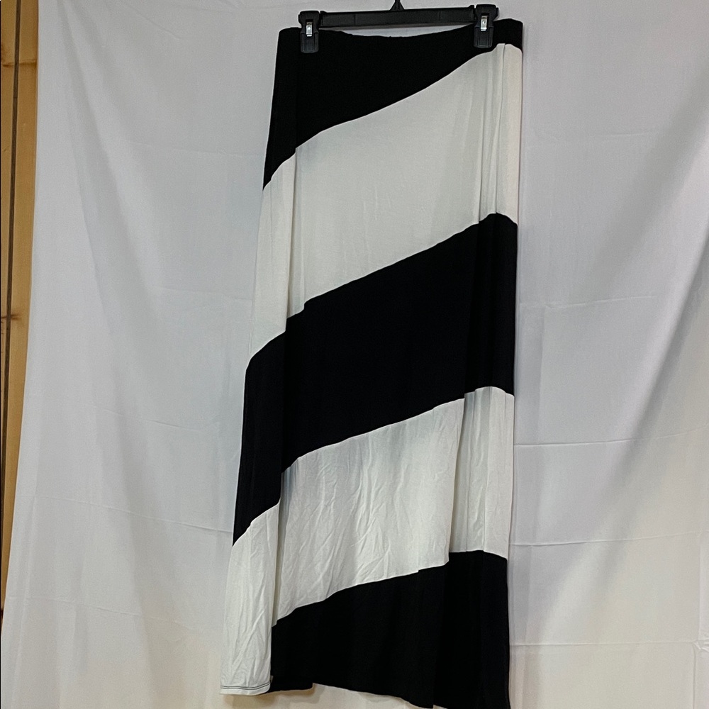 Beige by eci Black and White Maxi Skirt
